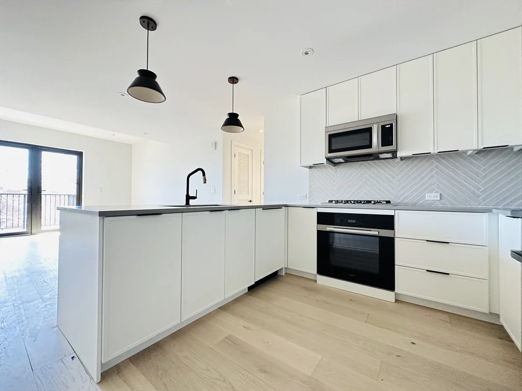 2 bed, 2 bath apartment for rent at 1 Nevins Hill Way Unit 202, Brighton — photo 2 of 19