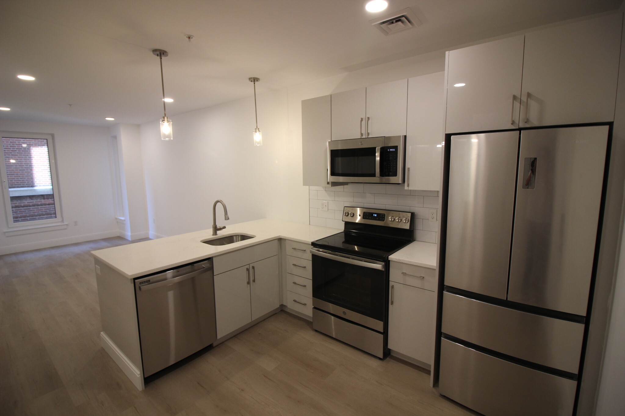 1 bed, 1 bath apartment for rent at 1 Newcomb St Unit 204, Roxbury — photo 5 of 9