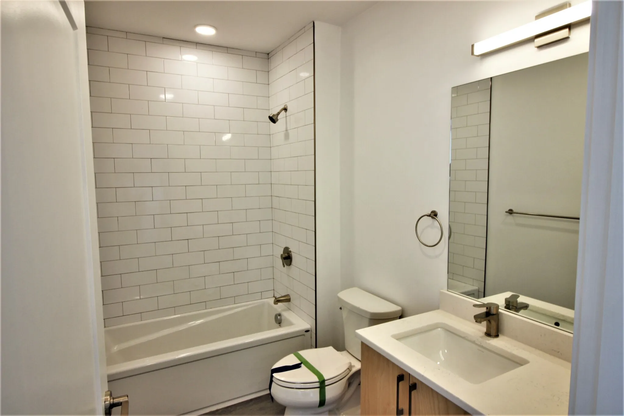 Studio bed, 1 bath apartment for rent at 1 Newcomb St Unit 601, Roxbury — photo 8 of 13