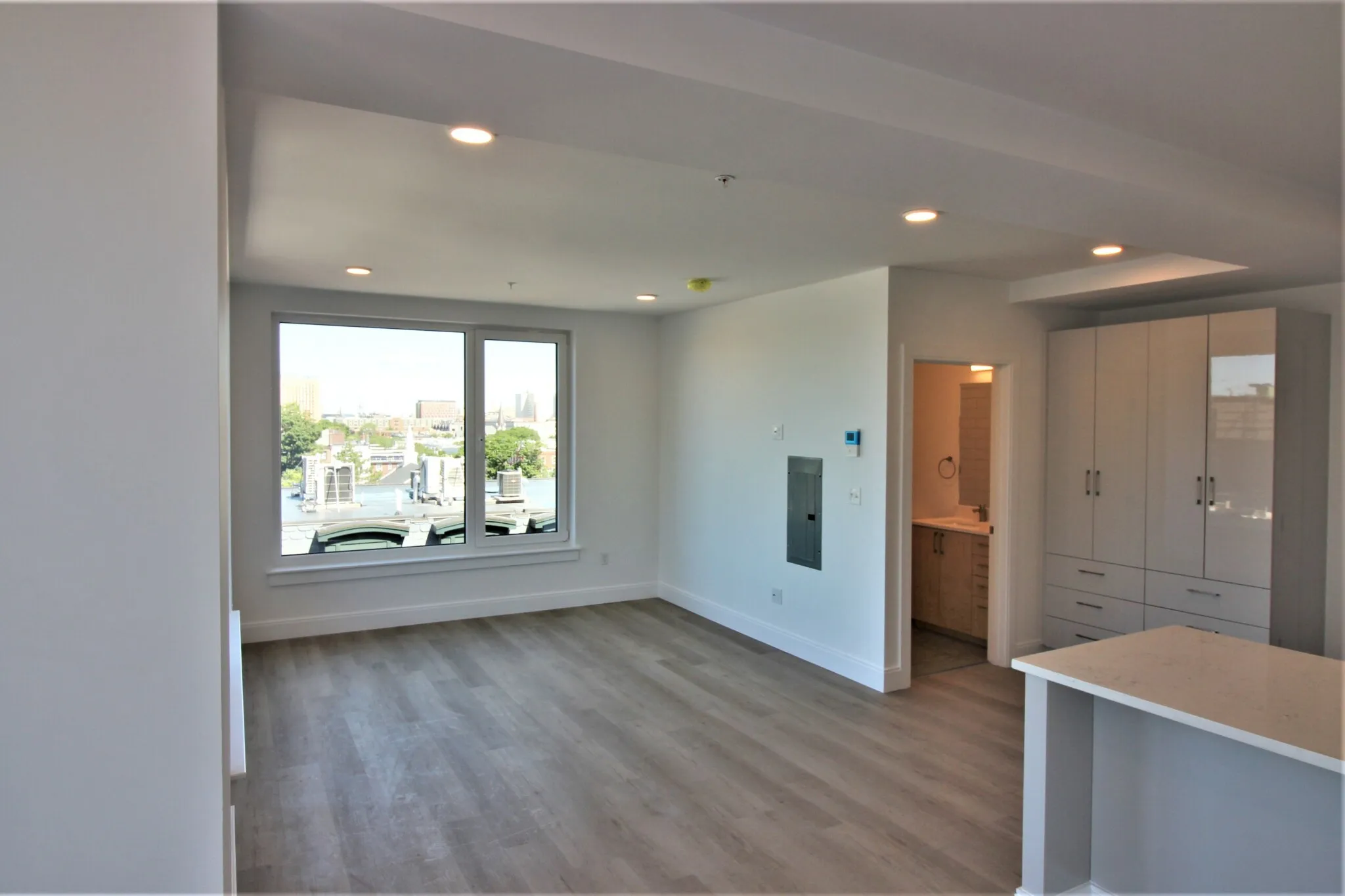 Studio bed, 1 bath apartment for rent at 1 Newcomb St Unit 601, Roxbury — photo 7 of 13