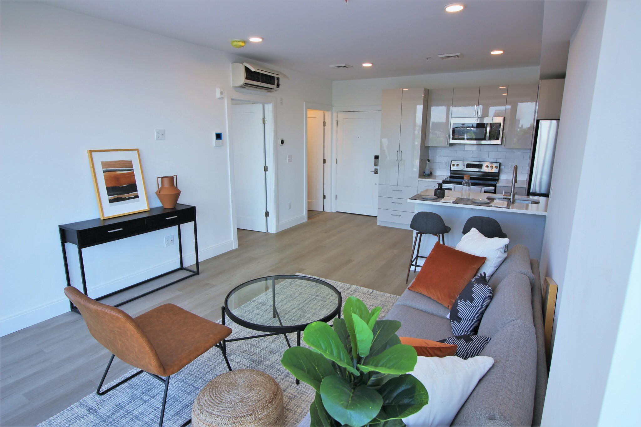 1 bed, 1 bath apartment for rent at 1 Newcomb St Unit 603, Roxbury — photo 4 of 16