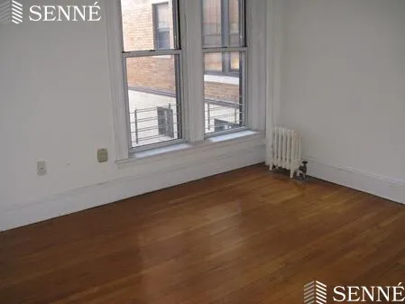2 bed, 1 bath apartment for rent at 1 Newport Rd Unit 1, Baldwin — photo 8 of 11
