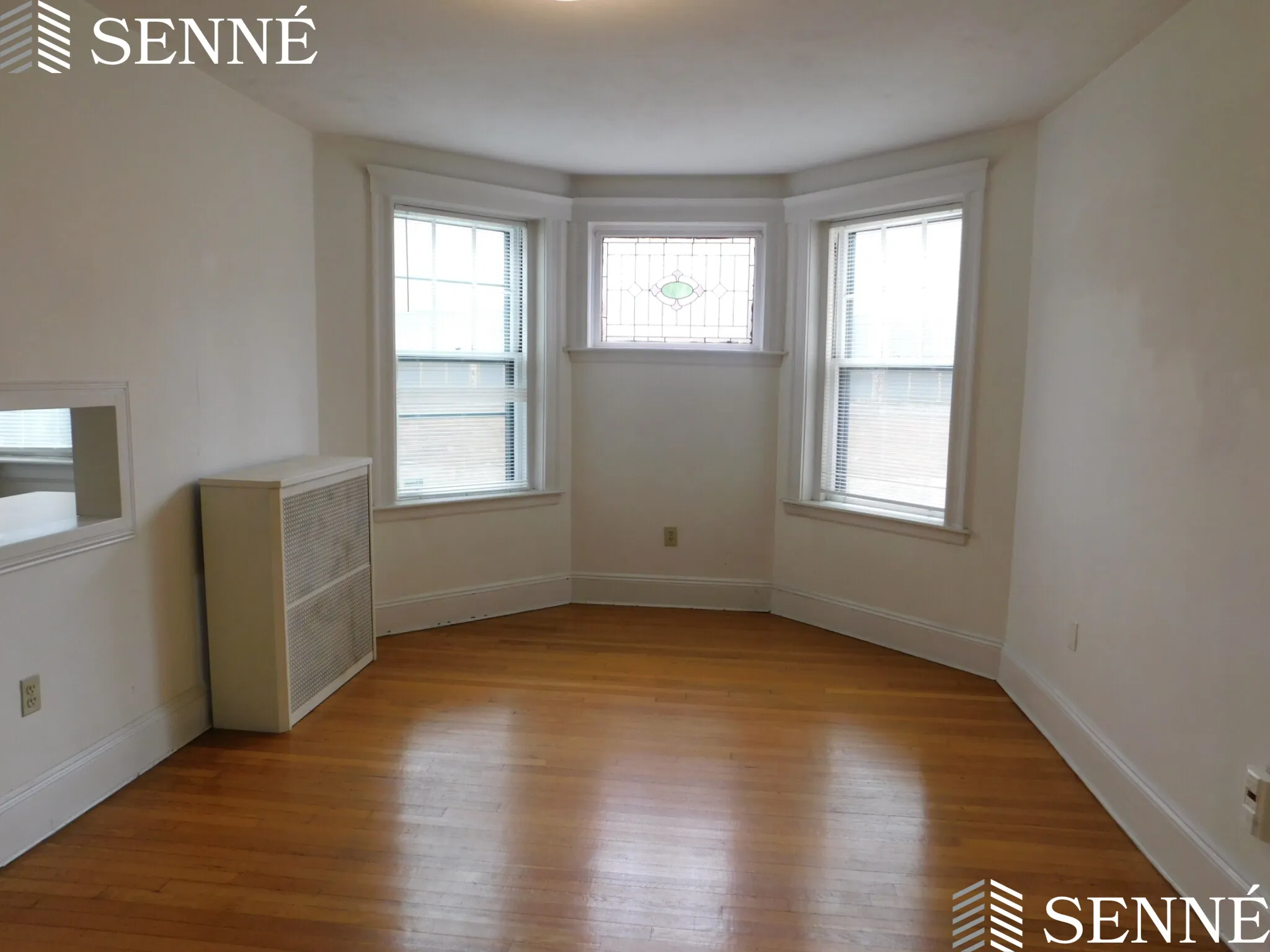 2 bed, 1 bath apartment for rent at 1 Newport Rd Unit 1, Baldwin — photo 2 of 11