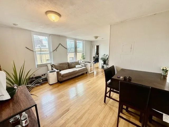 2 bed, 1 bath apartment for rent at 1 Noyes Pl Unit 8, North End — photo 2 of 13