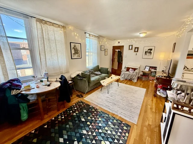 2 bed, 1 bath apartment for rent at 1 Noyes Pl Unit 9, North End — photo 3 of 10