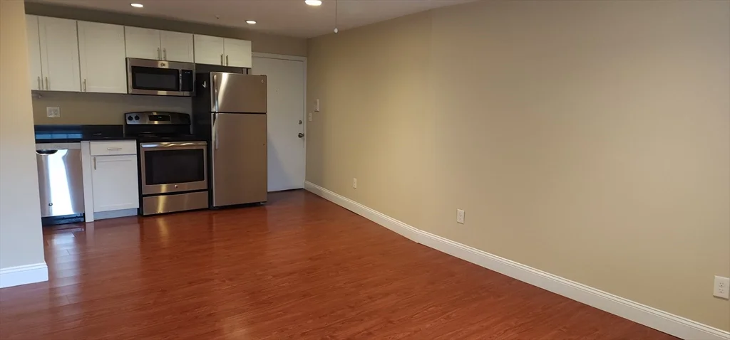1 bed, 1 bath apartment for rent at 1 Old Colony Rd Unit 109, Mansfield — photo 2 of 7