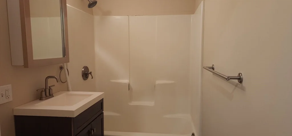 1 bed, 1 bath apartment for rent at 1 Old Colony Rd Unit 204, Mansfield — photo 6 of 7
