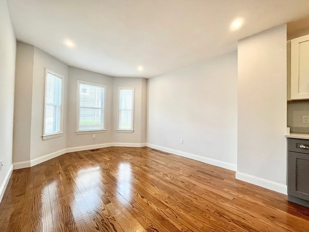 4 bed, 2 bath apartment for rent at 1 Oliver, Watertown — photo 3 of 17