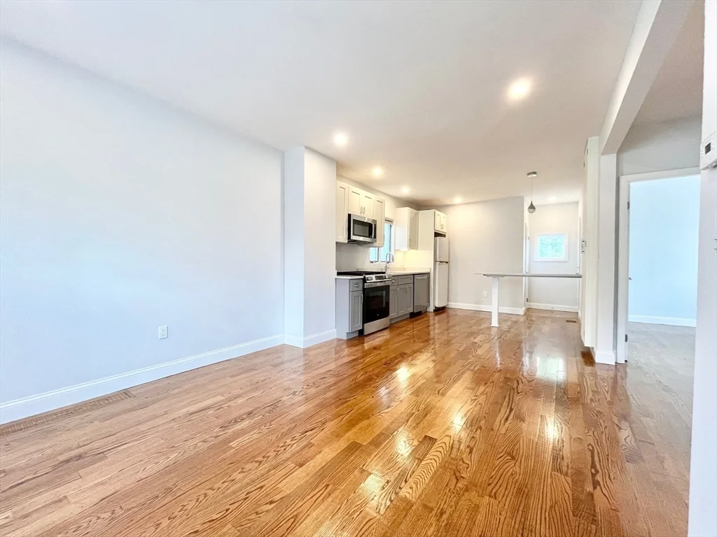 4 bed, 2 bath apartment for rent at 1 Oliver, Watertown — photo 5 of 17