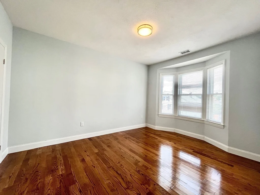 4 bed, 2 bath apartment for rent at 1 Oliver, Watertown — photo 7 of 17