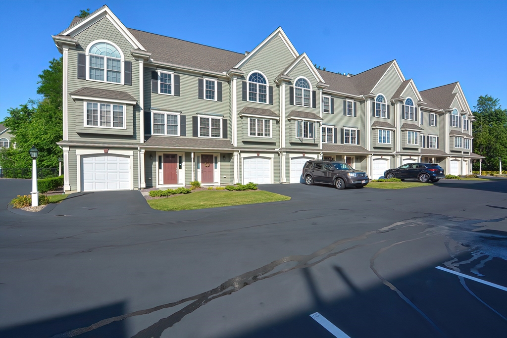 2 bed, 2 bath apartment for rent at 1 Olson St Unit 4, Wilmington — photo 1 of 25
