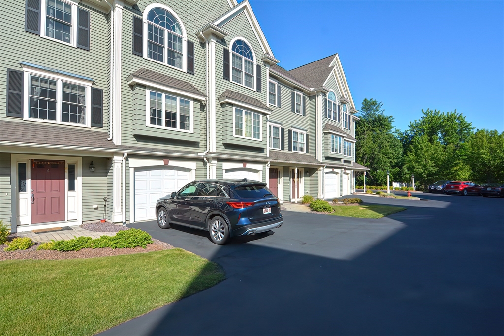 2 bed, 2 bath apartment for rent at 1 Olson St Unit 4, Wilmington — photo 2 of 25