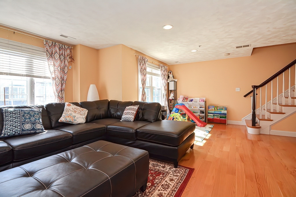 2 bed, 2 bath apartment for rent at 1 Olson St Unit 4, Wilmington — photo 14 of 25