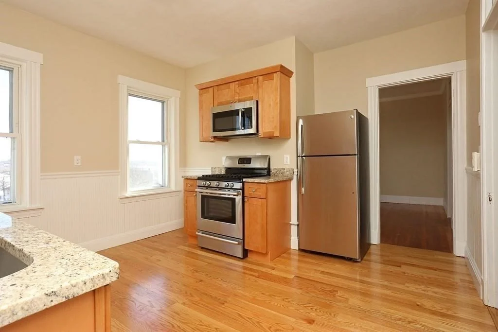 3 bed, 1 bath apartment for rent at 1 Orient Ave Unit 1, East Boston — photo 4 of 15