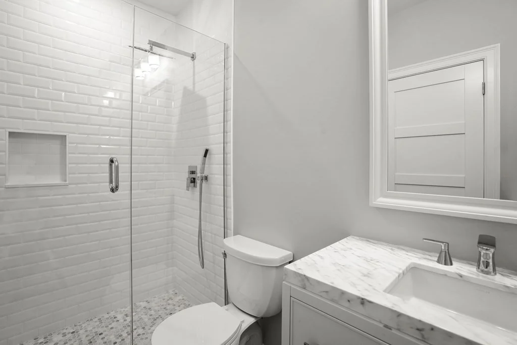 2 bed, 1 bath apartment for rent at 1 Orient Ave Unit 1, Everett — photo 10 of 13