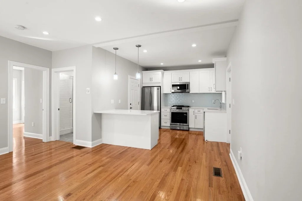 2 bed, 1 bath apartment for rent at 1 Orient Ave Unit 1, Everett — photo 6 of 13