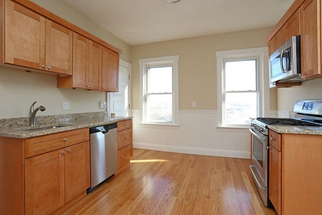 4 bed, 1 bath apartment for rent at 1 Orient Ave Unit 3, East Boston — photo 4 of 15