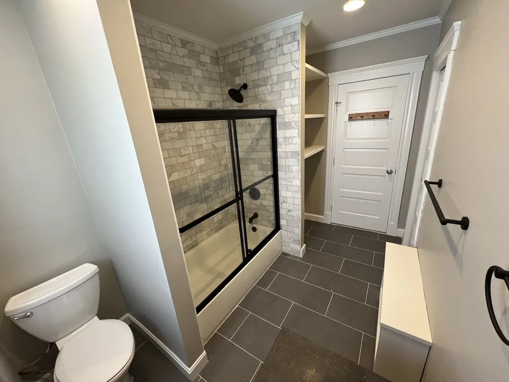 4 bed, 1 bath apartment for rent at 1 Orient Ave Unit 3C, East Boston — photo 8 of 25