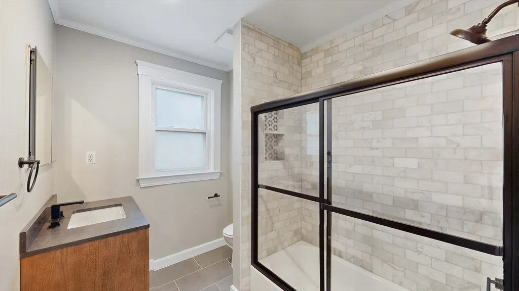 4 bed, 1 bath apartment for rent at 1 Orient Ave Unit 3C, East Boston — photo 7 of 25