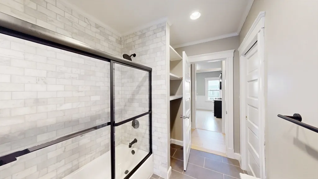 4 bed, 1 bath apartment for rent at 1 Orient Ave Unit 3C, East Boston — photo 6 of 25
