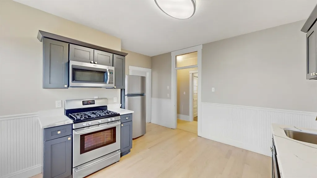 4 bed, 1 bath apartment for rent at 1 Orient Ave Unit 3C, East Boston — photo 3 of 25