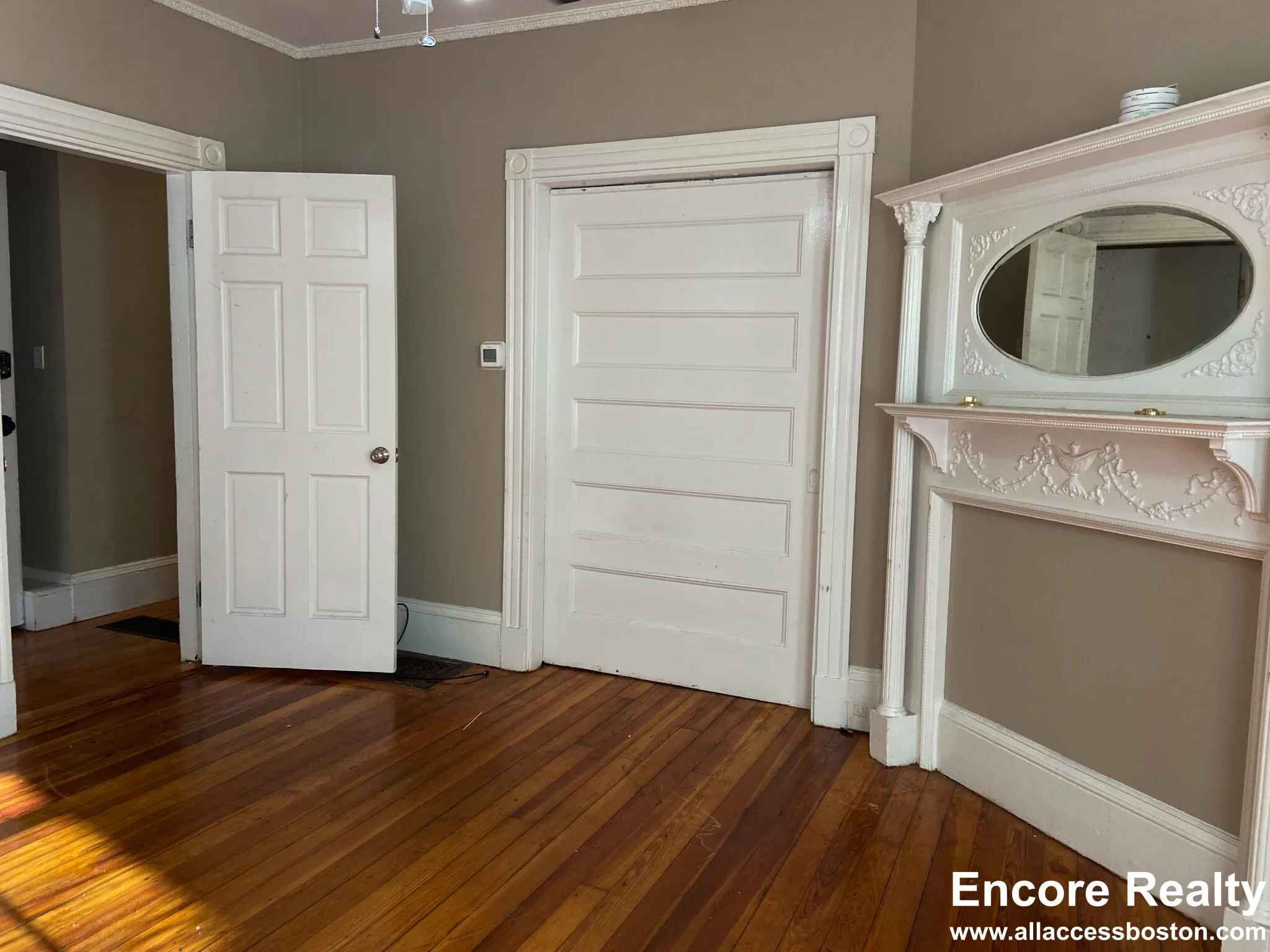 3 bed, 2 bath apartment for rent at 1 Parker Hill Ter Unit 1, Mission Hill — photo 2 of 29