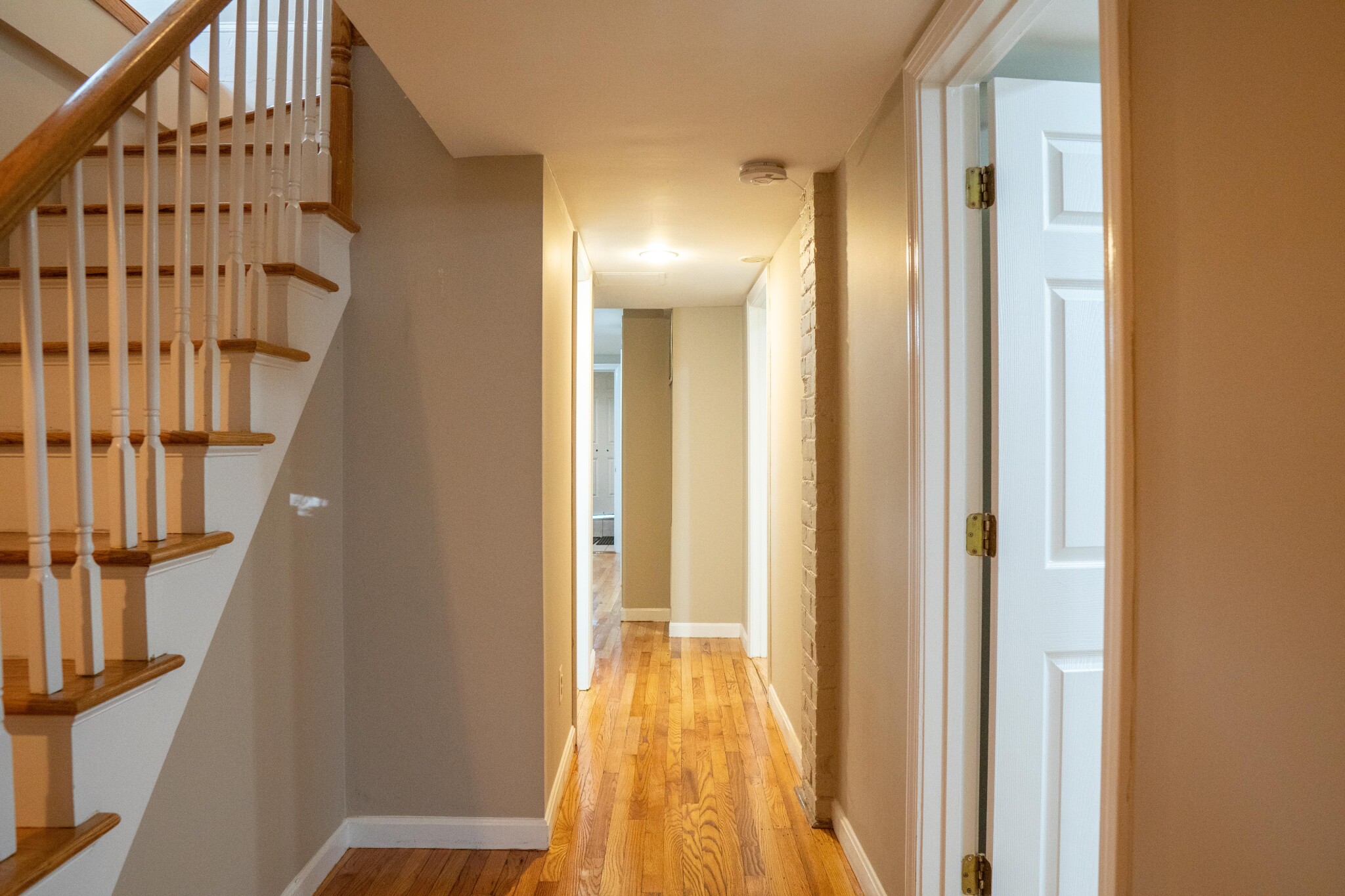 6 bed, 2 bath apartment for rent at 1 Parker Hill Ter Unit 2, Mission Hill — photo 6 of 10