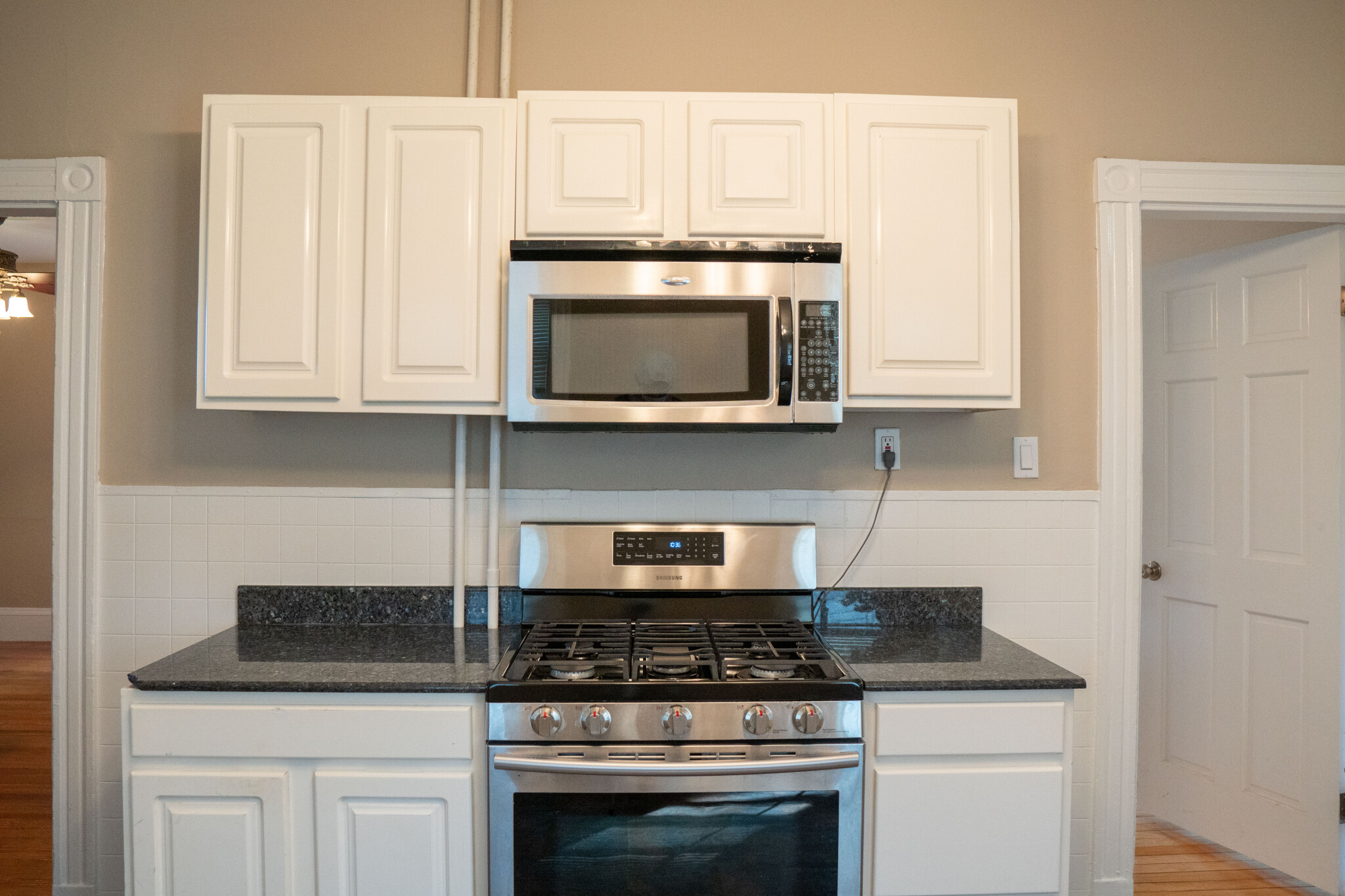 6 bed, 2 bath apartment for rent at 1 Parker Hill Ter Unit 2, Mission Hill — photo 8 of 10
