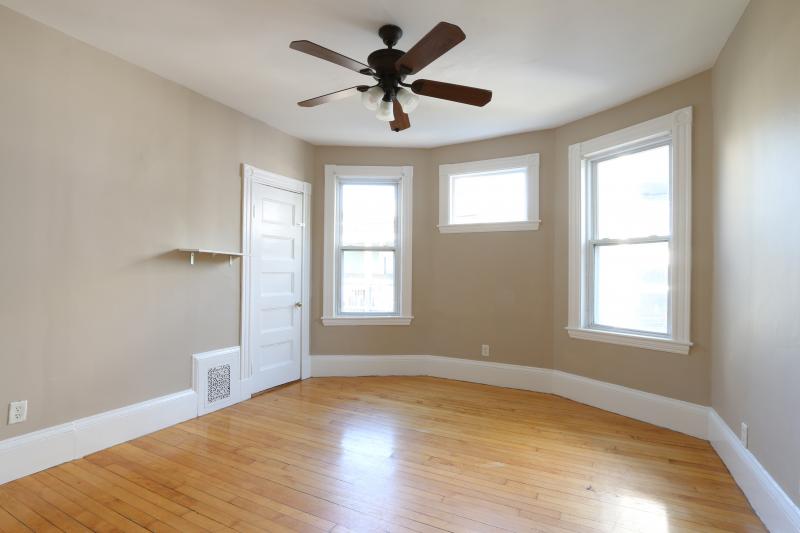 4 bed, 1 bath apartment for rent at 1 Parker Hill Ter Unit 2A, Mission Hill — photo 25 of 38