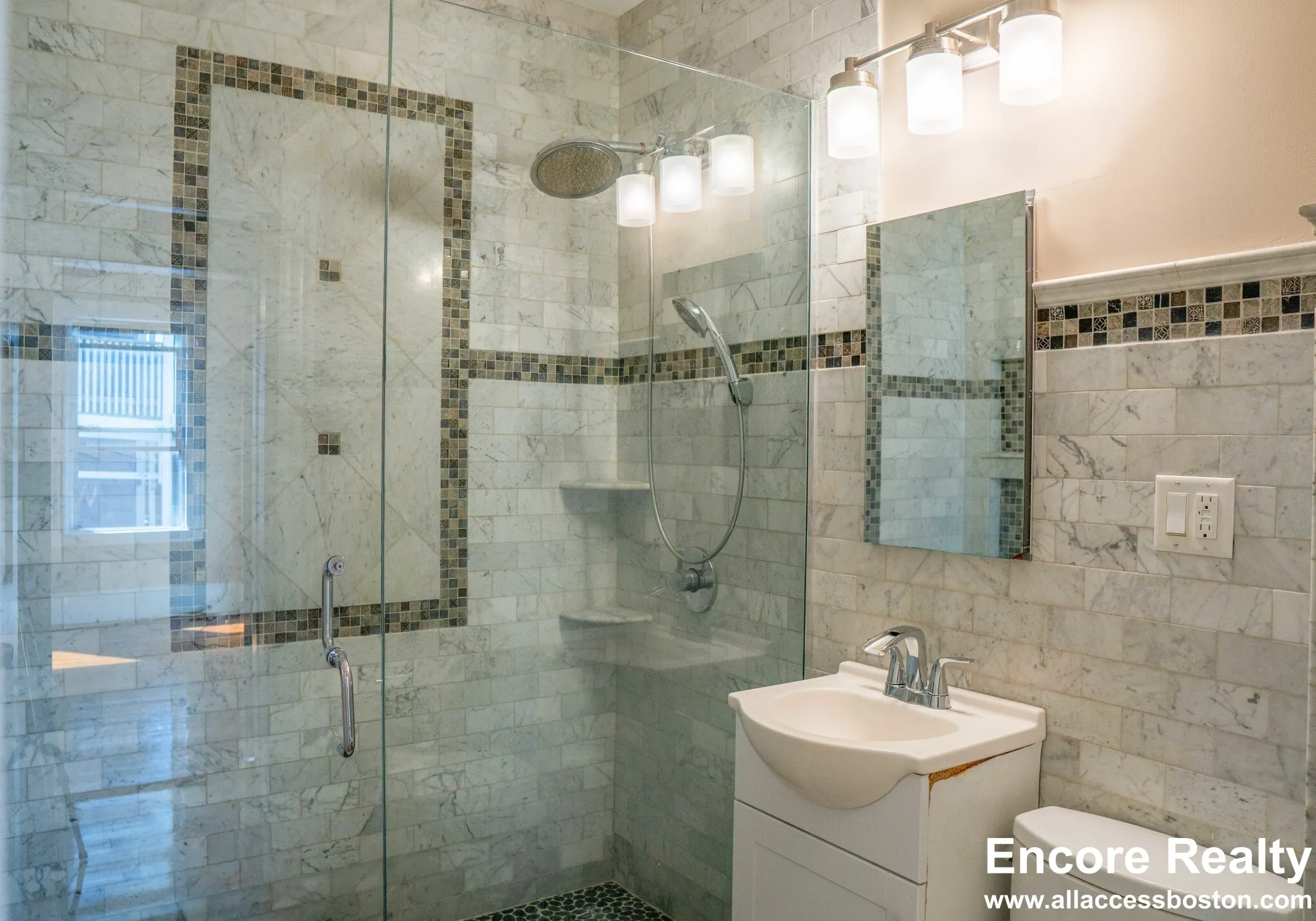 7 bed, 2 bath apartment for rent at 1 Parker Hill Ter Unit 3, Mission Hill — photo 13 of 46