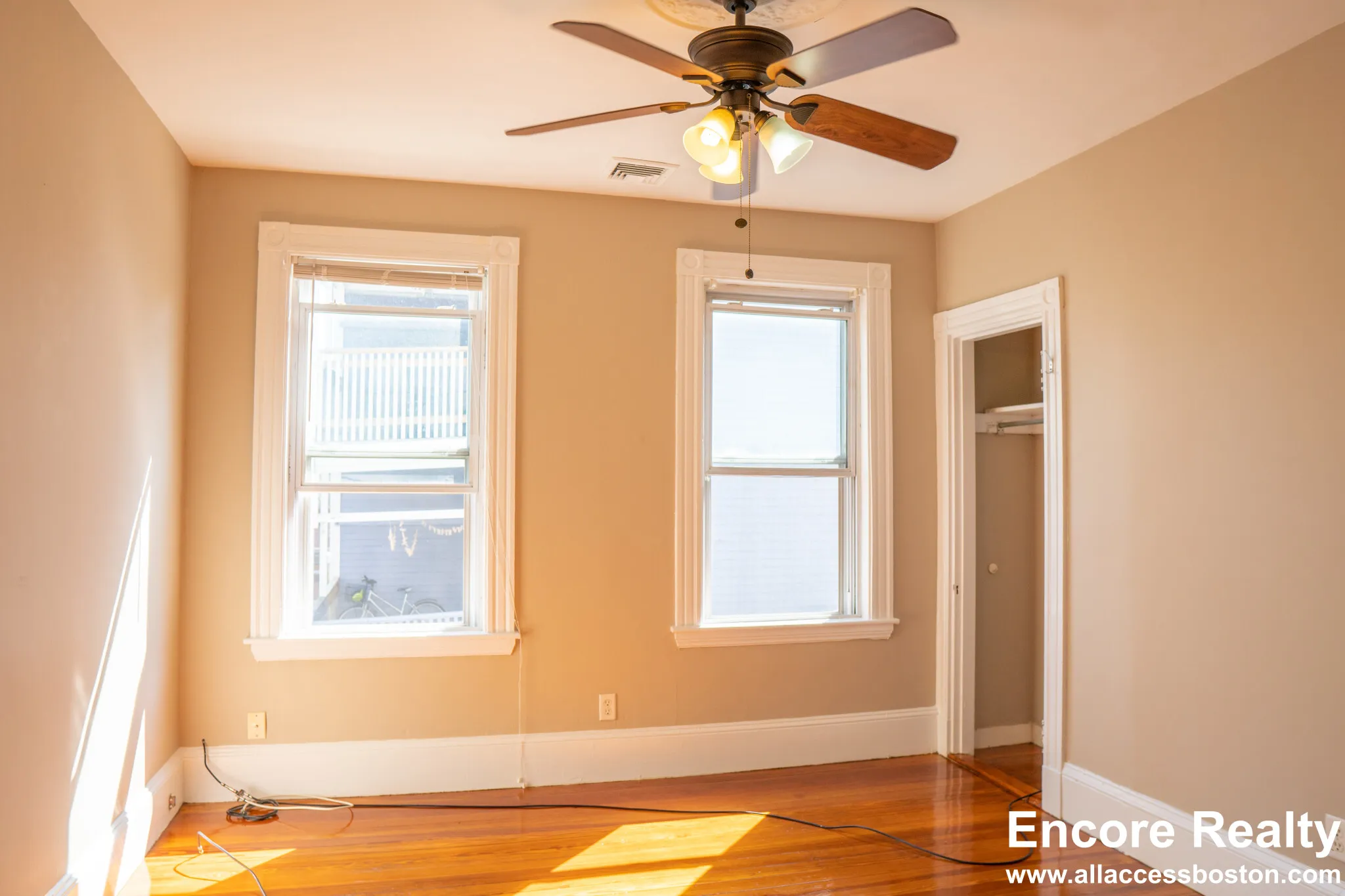 7 bed, 2 bath apartment for rent at 1 Parker Hill Ter Unit 3, Mission Hill — photo 25 of 46