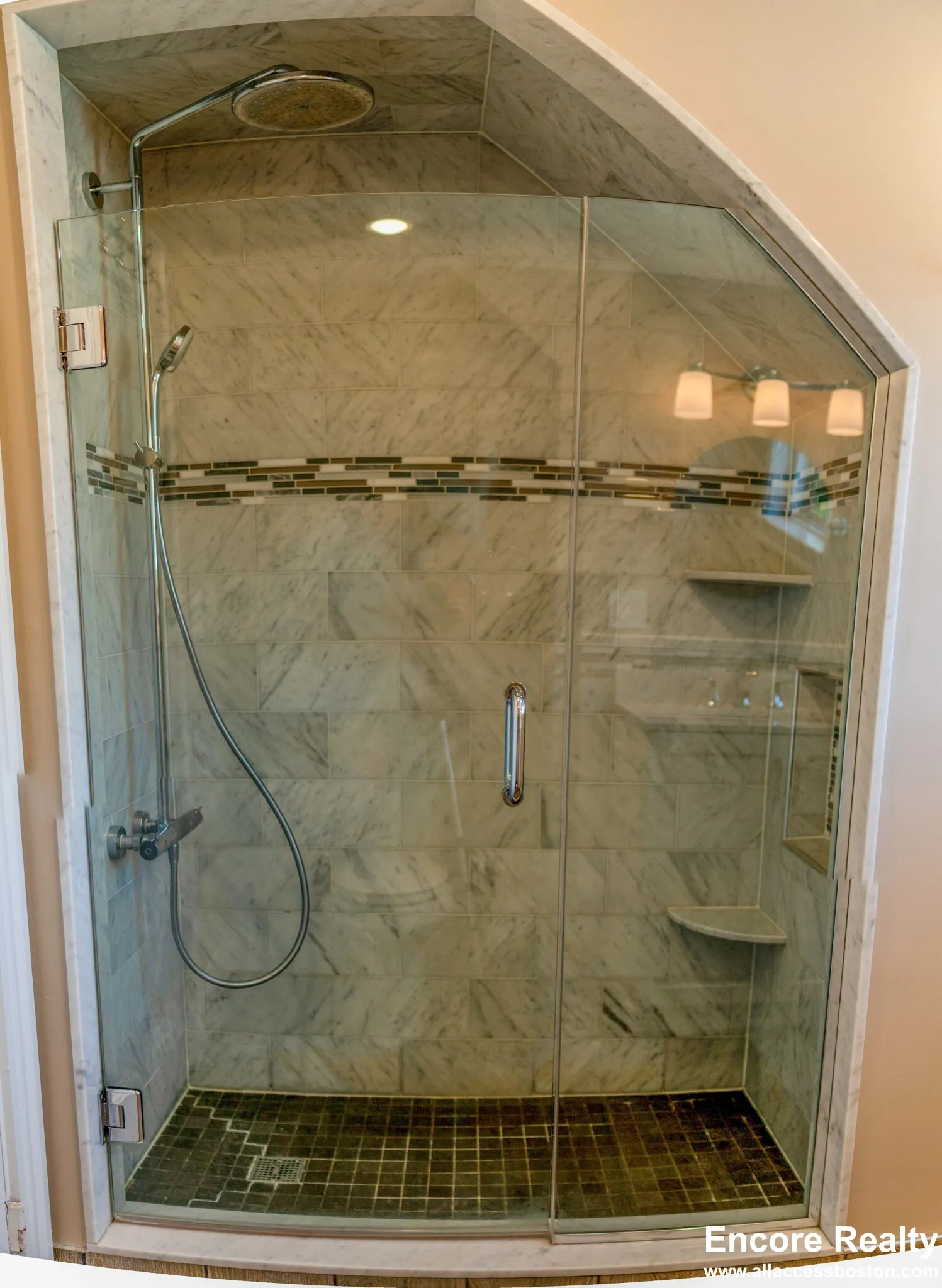 7 bed, 2 bath apartment for rent at 1 Parker Hill Ter Unit 3, Mission Hill — photo 15 of 46