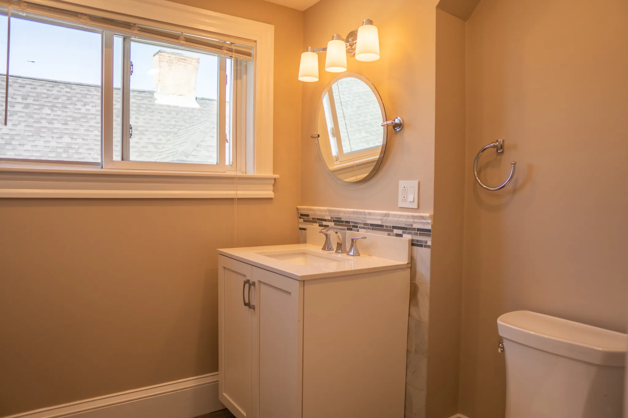 7 bed, 2 bath apartment for rent at 1 Parker Hill Ter Unit 3, Mission Hill — photo 35 of 46