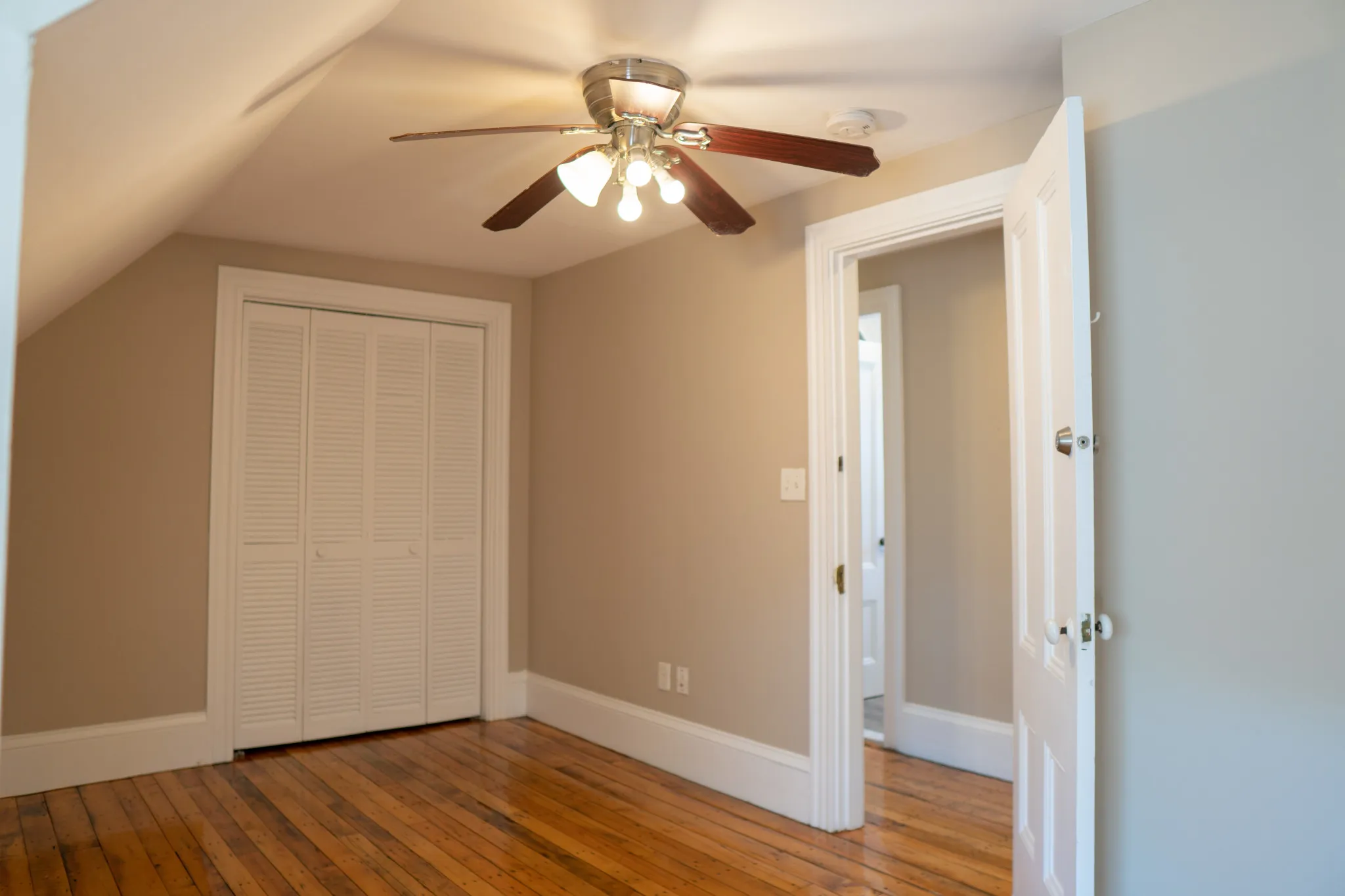 7 bed, 2 bath apartment for rent at 1 Parker Hill Ter Unit 3, Mission Hill — photo 40 of 46