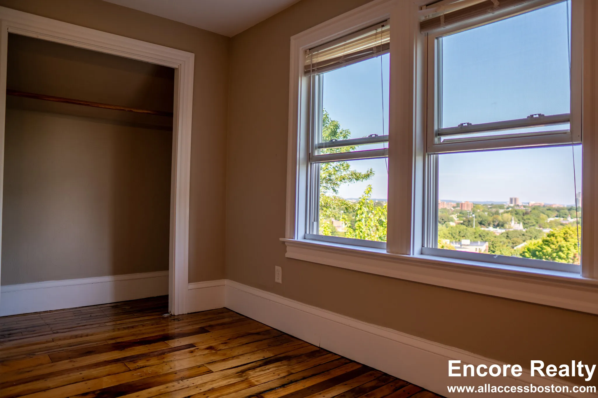 7 bed, 2 bath apartment for rent at 1 Parker Hill Ter Unit 3, Mission Hill — photo 20 of 46
