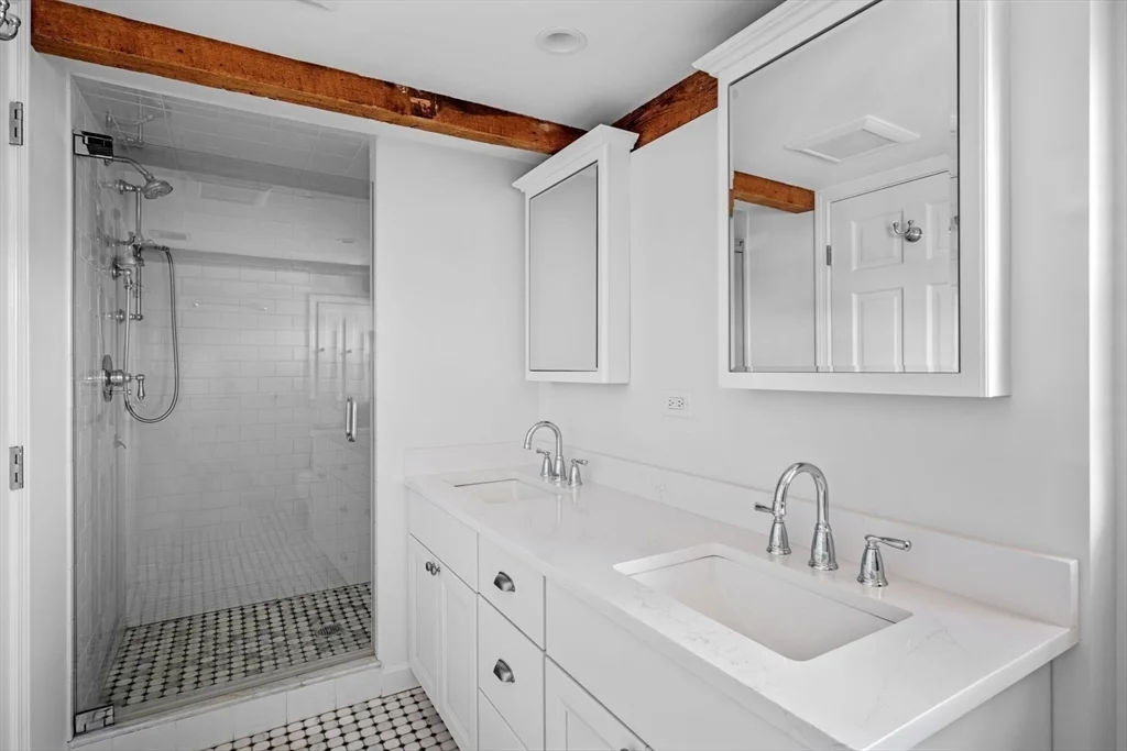 4 bed, 4+ bath apartment for rent at 1 Pearl St, Glenwood — photo 21 of 24