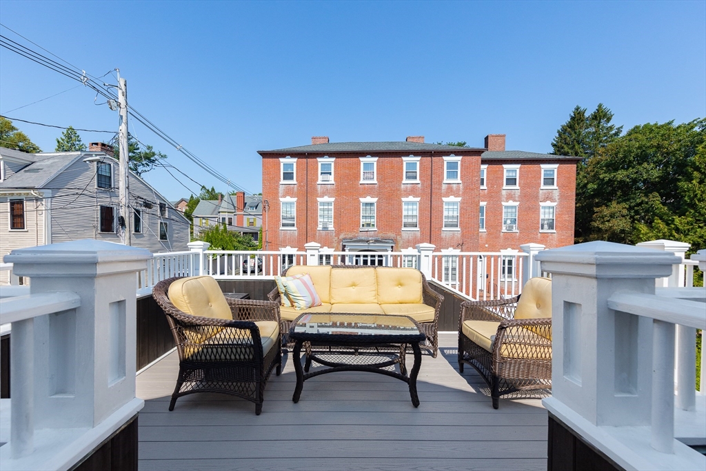 4 bed, 4+ bath apartment for rent at 1 Pearl St, Old Town — photo 35 of 38