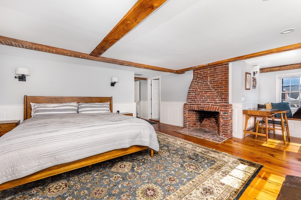 4 bed, 4+ bath apartment for rent at 1 Pearl St, Old Town — photo 22 of 38