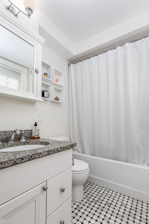 4 bed, 4+ bath apartment for rent at 1 Pearl St, Old Town — photo 30 of 38