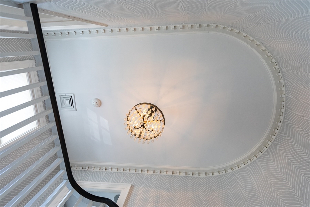 4 bed, 4+ bath apartment for rent at 1 Pearl St, Old Town — photo 33 of 38
