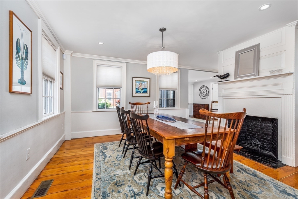 4 bed, 4+ bath apartment for rent at 1 Pearl St, Old Town — photo 15 of 38