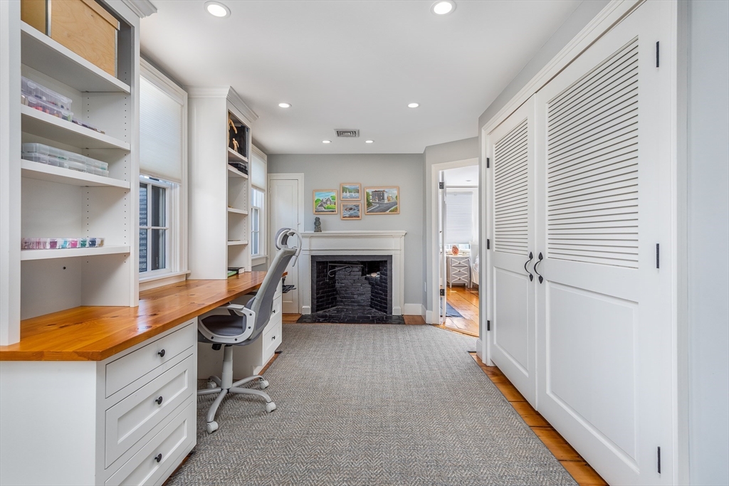 4 bed, 4+ bath apartment for rent at 1 Pearl St, Old Town — photo 31 of 38