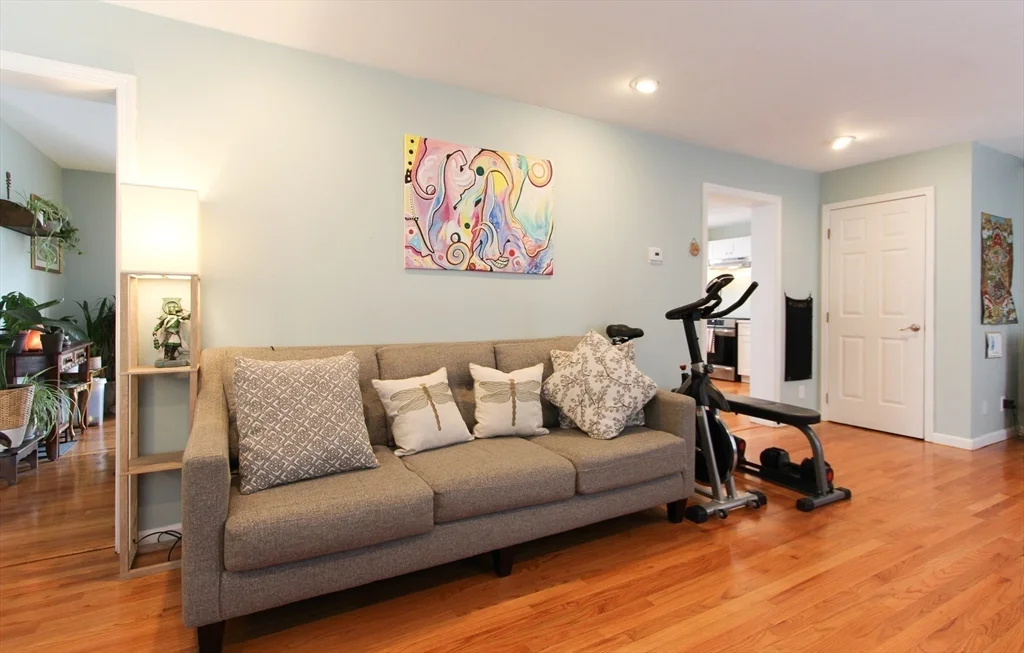 3 bed, 3 bath apartment for rent at 1 Pelham Unit B, Worcester — photo 15 of 32