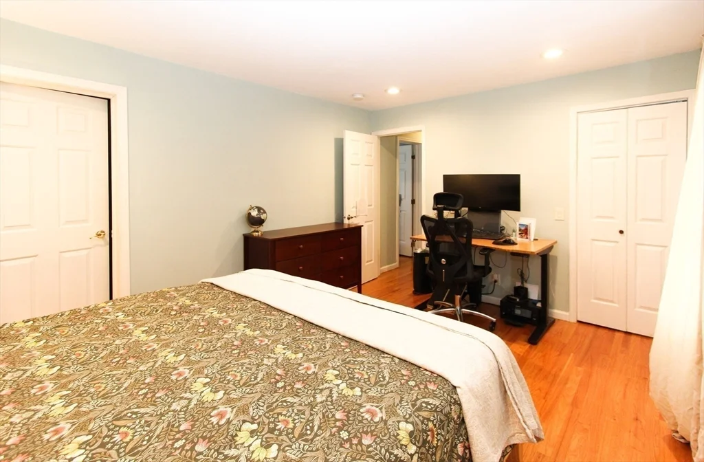 3 bed, 3 bath apartment for rent at 1 Pelham Unit B, Worcester — photo 19 of 32