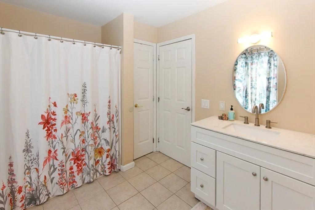 3 bed, 3 bath apartment for rent at 1 Pelham Unit B, Worcester — photo 24 of 32