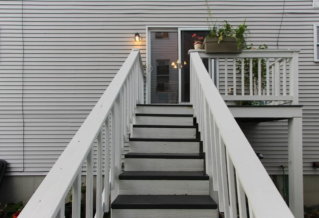 3 bed, 3 bath apartment for rent at 1 Pelham Unit B, Worcester — photo 31 of 32