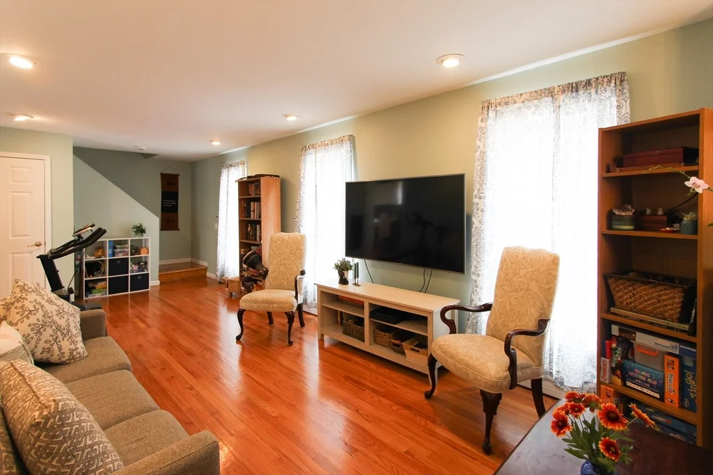 3 bed, 3 bath apartment for rent at 1 Pelham Unit B, Worcester — photo 12 of 32