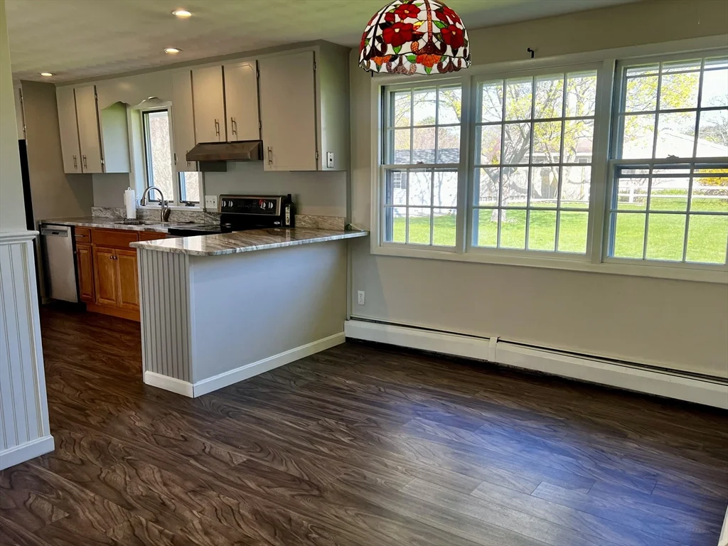 3 bed, 1 bath apartment for rent at 1 Perkins Rd, Danvers — photo 13 of 25