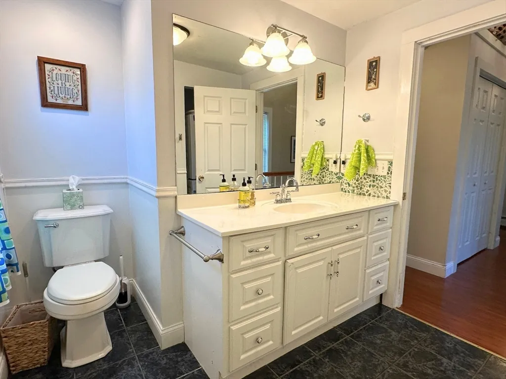 2 bed, 1 bath apartment for rent at 1 Pigeon Hill Ct Unit 1, Rockport — photo 15 of 24