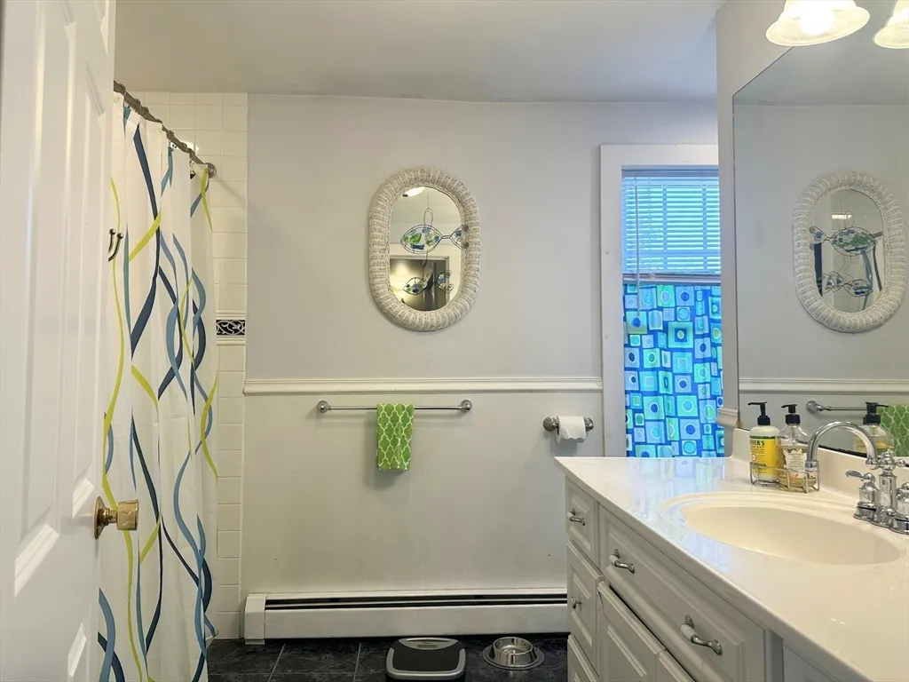 2 bed, 1 bath apartment for rent at 1 Pigeon Hill Ct Unit 1, Rockport — photo 14 of 24